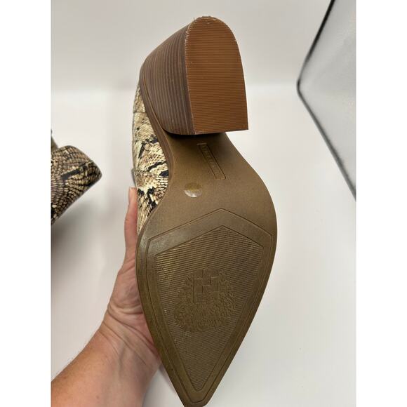 Vince Camuto Gannilla Snip-Toe Snakeskin Bootie Size 9M/40 - Picture 6 of 7